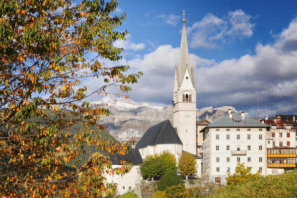 Pieve di Livinallongo / Buchenstein, main church and Sella group in the background, Belluno, Veneto, Italy