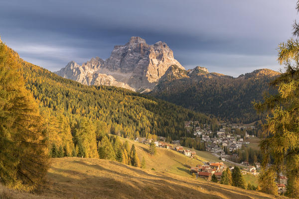 The villages of Pescul and Santa Fosca with the massif of Pelmo in autumn, Selva di Cadore, Belluno, Veneto, Italy