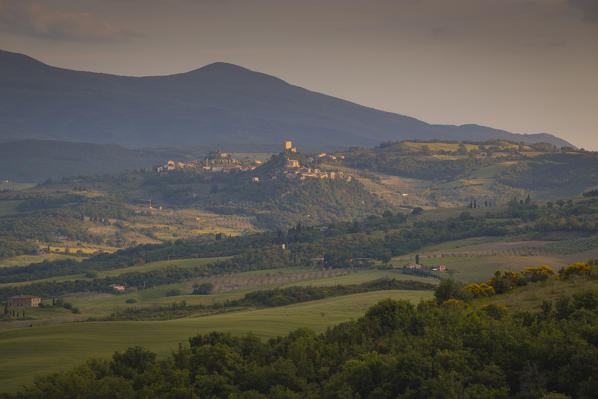 Castiglione d'Orcia, Tuscany, Italy. View of Castiglione d'Orcia at sunset.