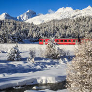Il Trenino Rosso immerso nella tranquillita'Â  invernale