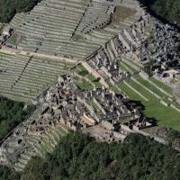 Visione aerea dell'area urbana di Machu Picchu