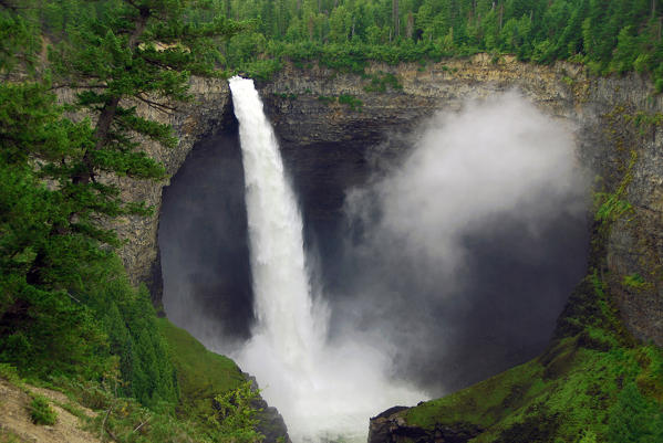 Helmcken Falls,Wells Grey Park,USA