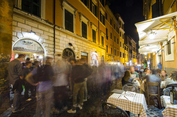 Little street in Trastevere district (Rome, Lazio, Italy, Europe)