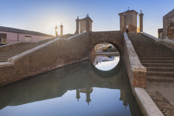 Europe, Italy, Emilia Romagna, Ferrara, Comacchio. The monumental three point bridge known as the Trepponti